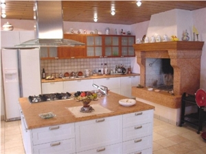 Kitchen Top in Rosso Verona, Pavement in Rosa Perl, Rosso Verona Red Marble Kitchen Design