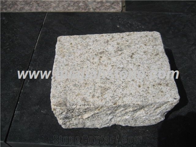 Rusty Yellow Cobble Stone, Paving Stone, G350 Yellow Granite Paving Stone
