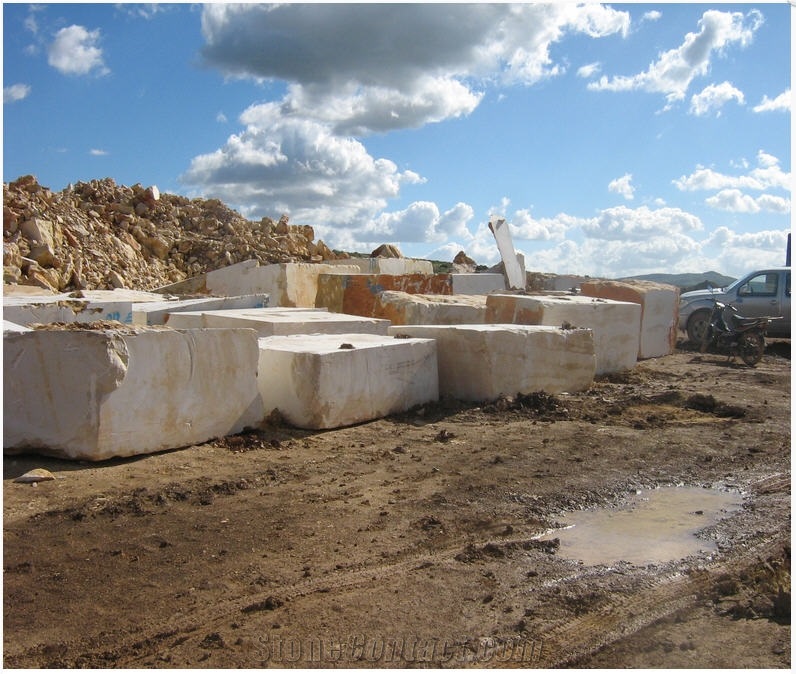 Samarcanda (Cashemir Creme) Blocks, Cashemir Creme Limestone Block