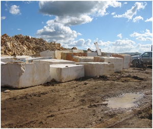 Samarcanda (Cashemir Creme) Blocks, Cashemir Creme Limestone Block