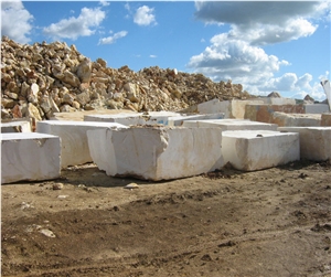 Samarcanda (Cashemir Creme) Blocks, Cashemir Creme Limestone Block