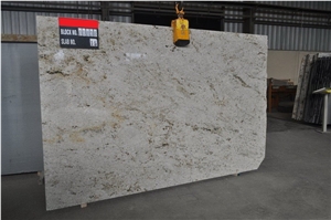 Colonial Gold Granite Slabs, Brazil Yellow Granite Colonial Gold Granite Slabs, Brazil Yellow Granite