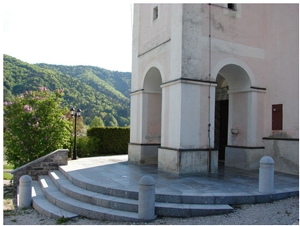 Solid Stone Stairs, Blue Limestone Stairs, Dolenjski Temni Blue Limestone Stairs Solid Stone Stairs, Blue Limestone Stairs, Dolenjski Temni Blue Limestone Stairs