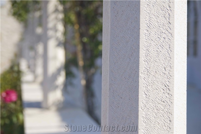 Dubrovniks Column, Calyx White Limestone Column