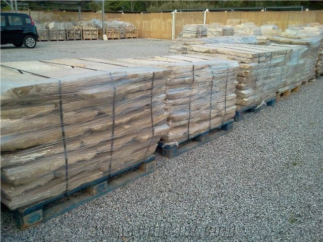 RECLAIMED STONE FLOORING, France Beige Limestone Slabs & Tiles