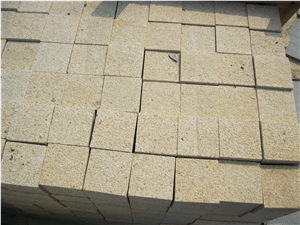 Yellow Granite G682 Cube Stone, Cubic Stone, Cobbl Yellow Granite G682 Cube Stone, Cubic Stone, Cobbl