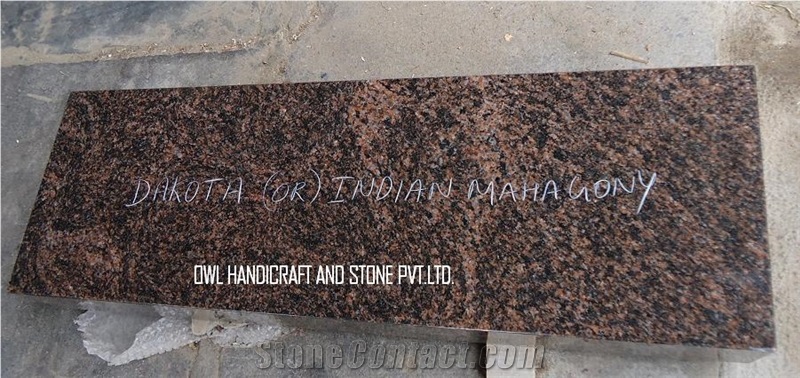Indian Mahogany Granite Monument, Costa Dakota Gra