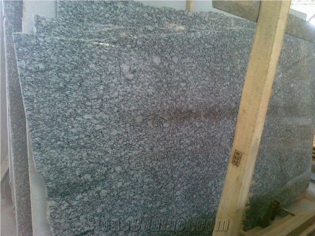Spray White Polished Granite Slab