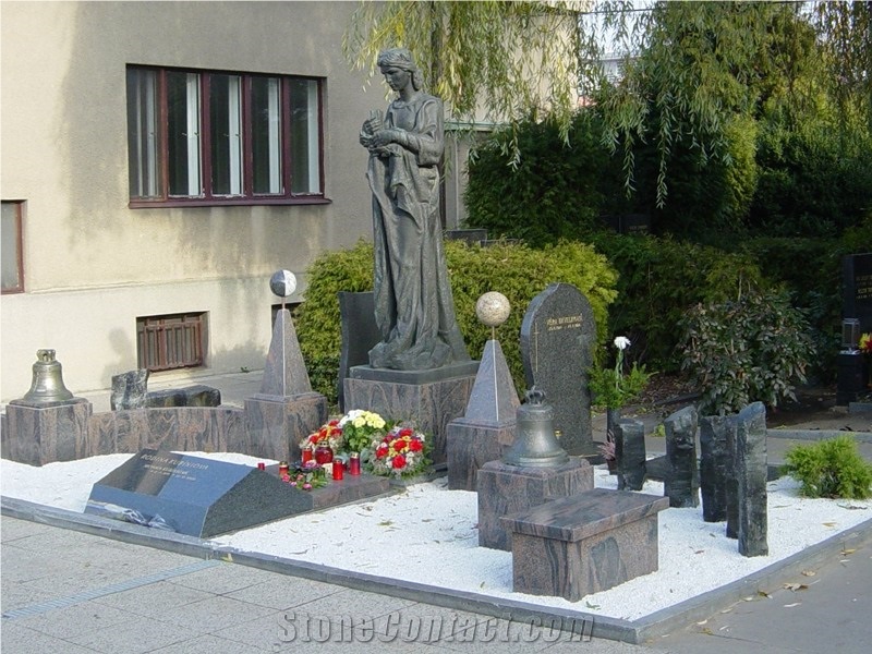 Paradiso Classico Granite Memorial