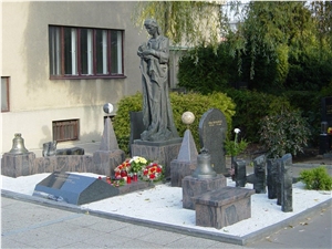 Paradiso Classico Granite Memorial