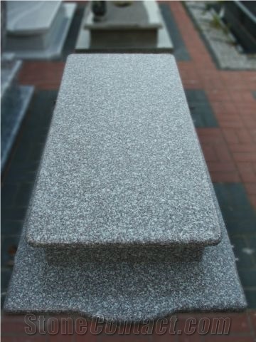 Strigauer Beige Granite Monument
