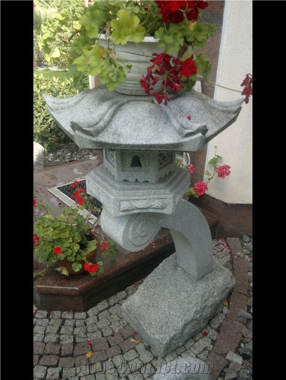 Strzelin Grey Granite Japanese Lantern
