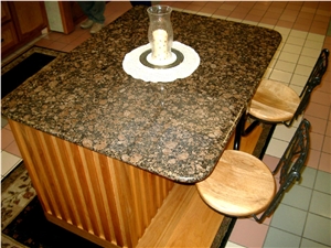 Baltic Brown Refabricated Kitchen Cabinets, Baltic Brown Granite Kitchen Design
