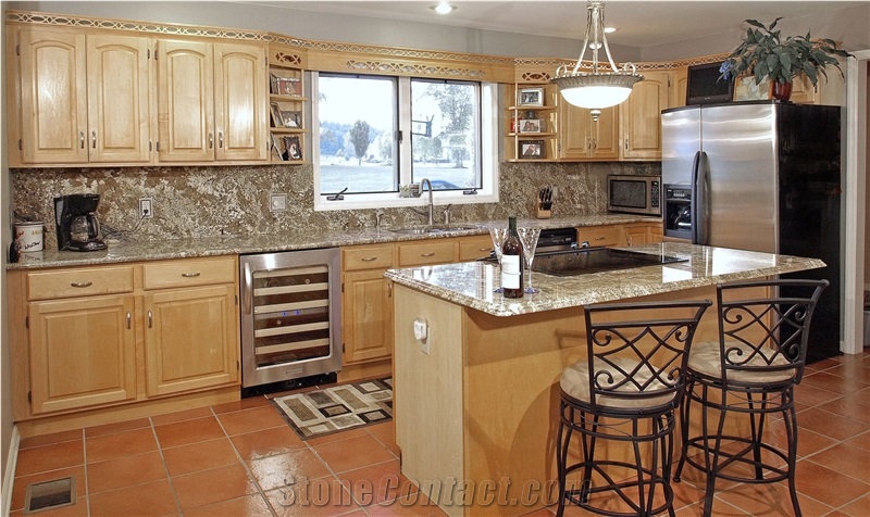 Juparana Pompeii Granite Full Bullnose Edge Counte