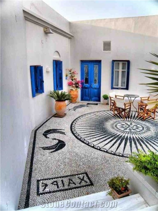 Sea Stone Pebbles Floor Medallion