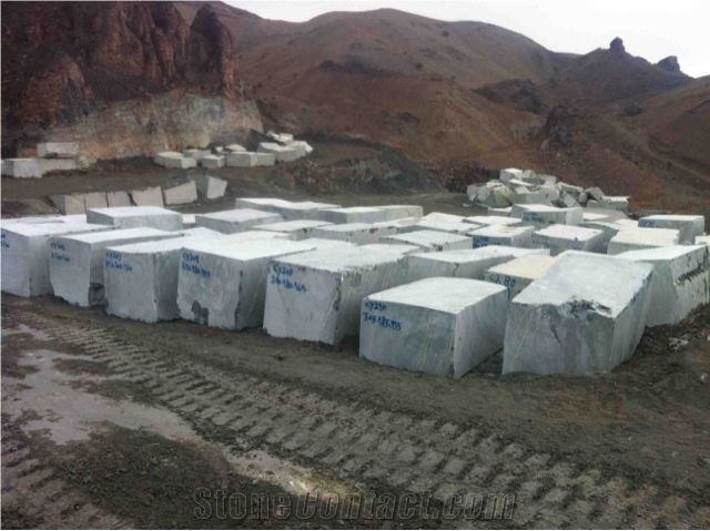 Khatam Morvarid Granite, Iran Golden Lightning Granite Slabs