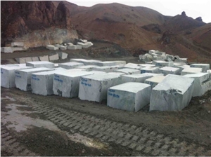 Khatam Morvarid Granite, Iran Golden Lightning Granite Slabs
