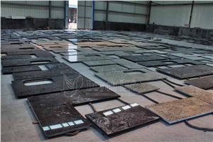 India Tan Brown Polished Red Granite Countert Tops