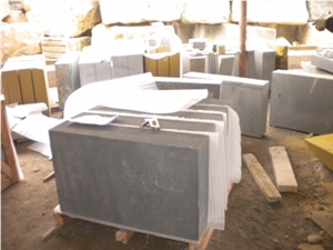 Cy-Light Black Sandstone Kerbs Cy-Light Black Sandstone Kerbs