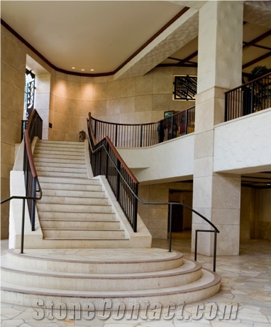 Crema Nacar Marble Stairs