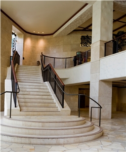 Crema Nacar Marble Stairs