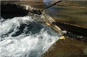 Malibu Multi-Colored Bluestone with Chiseled Edges Pool Coping