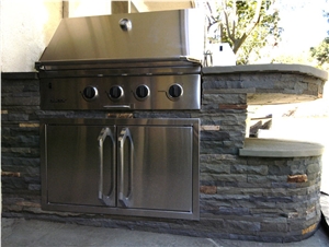 Malibu Naturalstone Veneer, Bluestone Ledger with a 2 Inch Slab Of Bluestone