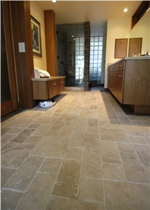 Malibu Tumbled Travertine Ashlar Pattern with Bluestone Border
