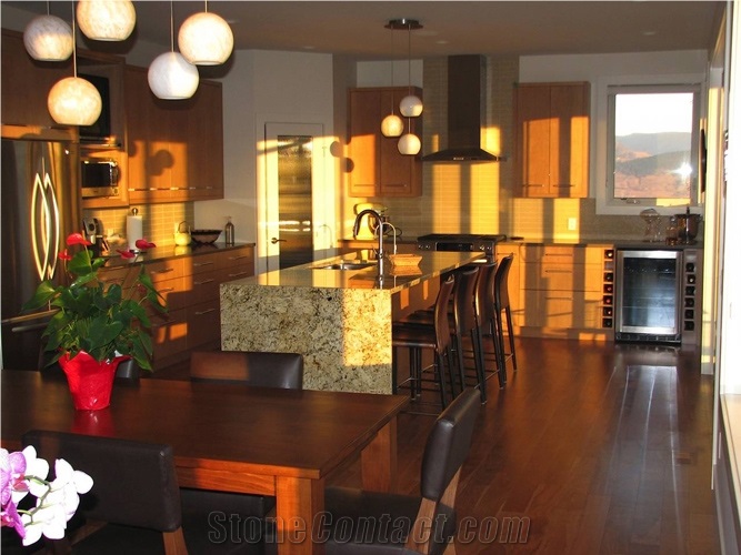 Residence Kitchen Countertop - Granite Golden Beach