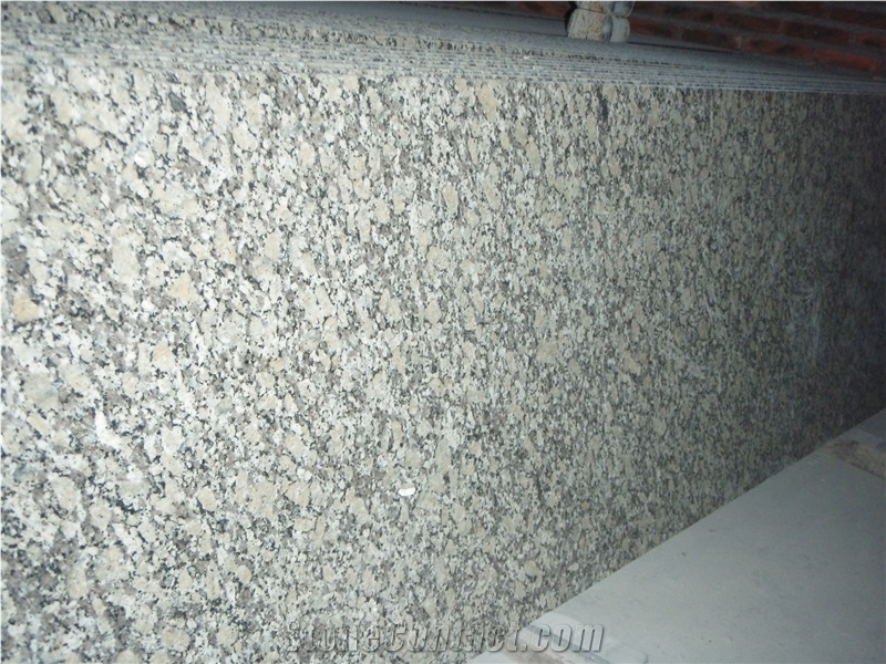 Pine Green Granite Kitchen Countertops