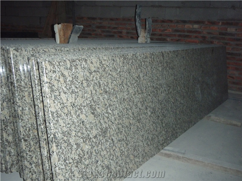 Pine Green Granite Kitchen Countertops