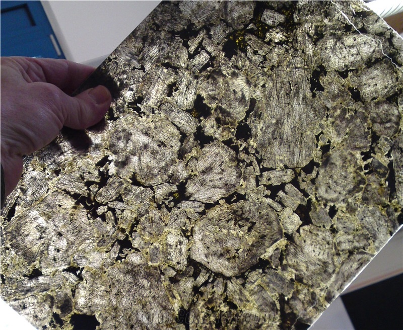 Translucent Stone Granite Veneer Slabs & Tiles