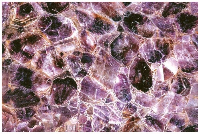 Ametyst Semiprecious Stone