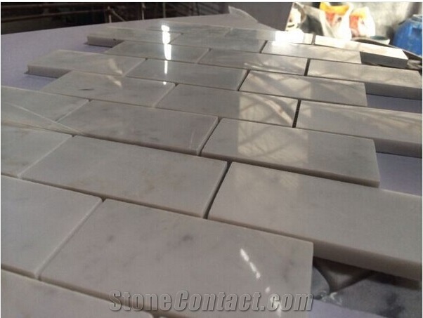 Bianco Carrara Polished Marble Herringbone Mosaic Tile