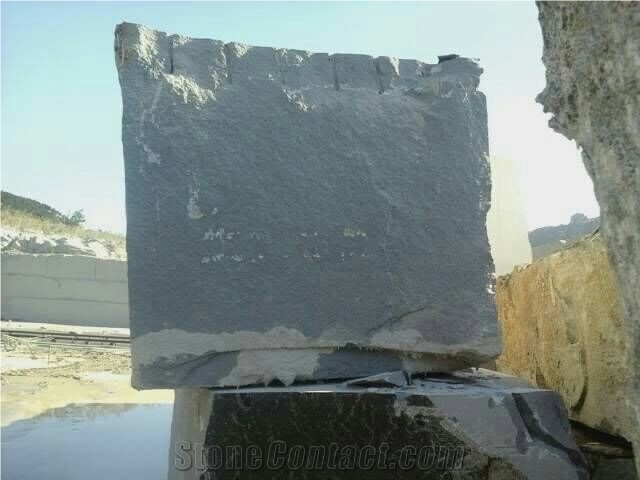 G370b Dark Grey Granite, Flamed Tiles