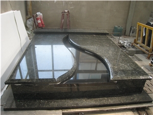 China Big Flower Green Granite European Poland Style Tombstone, Green Granite Monument & Tombstone