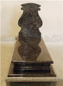 Customized Upright Monuments Granite Monuments Engraved Tombstones With Free Design