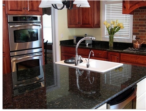 Verde Ubatuba Granite Kitchen Countertop