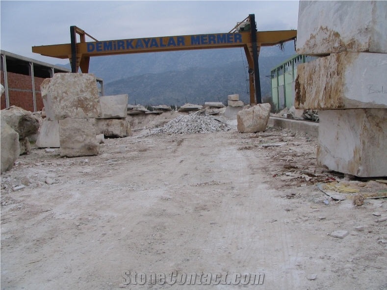 Polyetta Beige Marble Blocks, Turkey Beige Marble