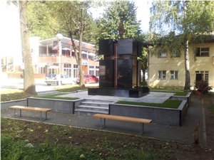 Nero Impala Granite Memorial