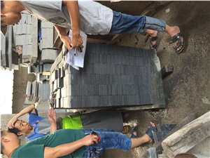 G654 Dark Grey Granite Flamed Paving Stone
