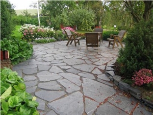 Orivesi Black Phyllite Irregular Flagstones Patio Pavement