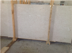 Perlatino Limestone Slabs