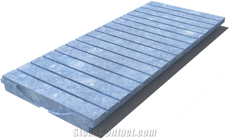 Blue Naxos Drain Grate 610x250x30 mm, Prof. 0B3, Sandblasted