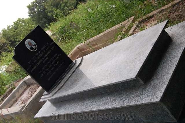 Supreme Black Granite Monuments