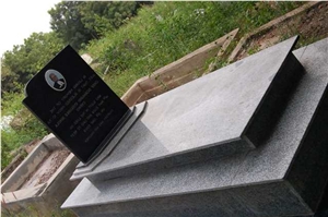 Supreme Black Granite Monuments