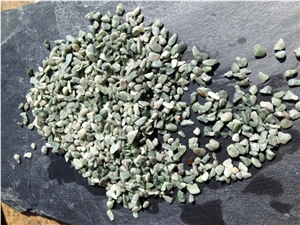 Machine Made Tumbled Green Gravels for Garden Decoration / Terrazzo