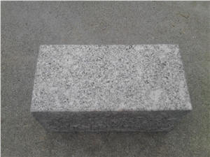 G375 Grey Granite Flamed Cube Stone