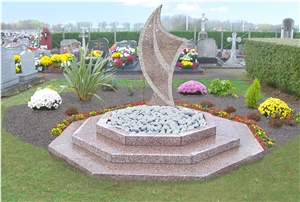Lacus Regia Monumental Gardens Of Remembrance