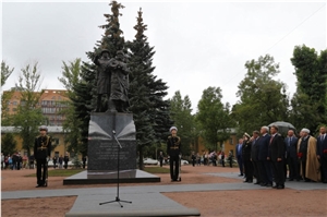 Night Blue (Azul Noche Granite) - St. Petersburg Memorial